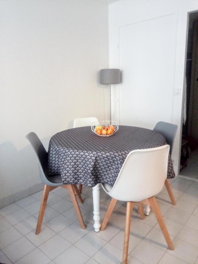 Frejus Plage, Appartement Entier , Piscine,Parking,Plage A 200M Экстерьер фото