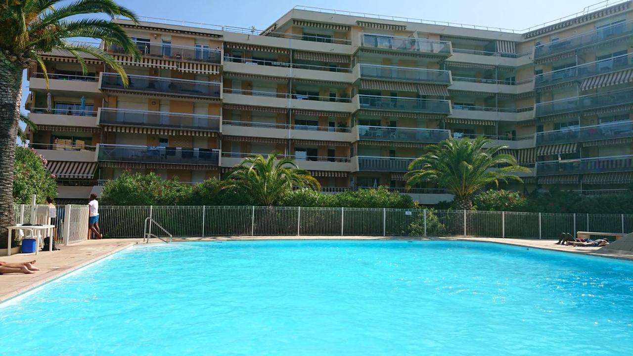 Frejus Plage, Appartement Entier , Piscine,Parking,Plage A 200M Экстерьер фото