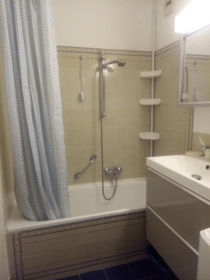 Frejus Plage, Appartement Entier , Piscine,Parking,Plage A 200M Экстерьер фото